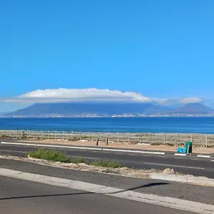 Cape Town Beachfront In Blouberg Apartment