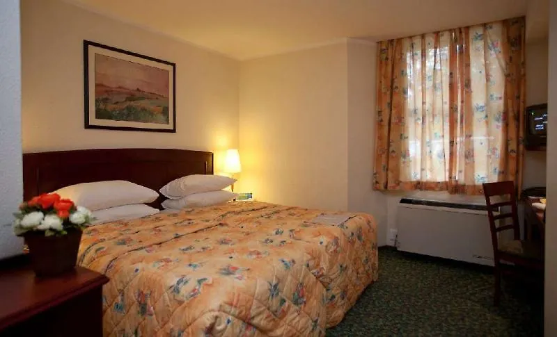 Town Lodge Bellville Hotel